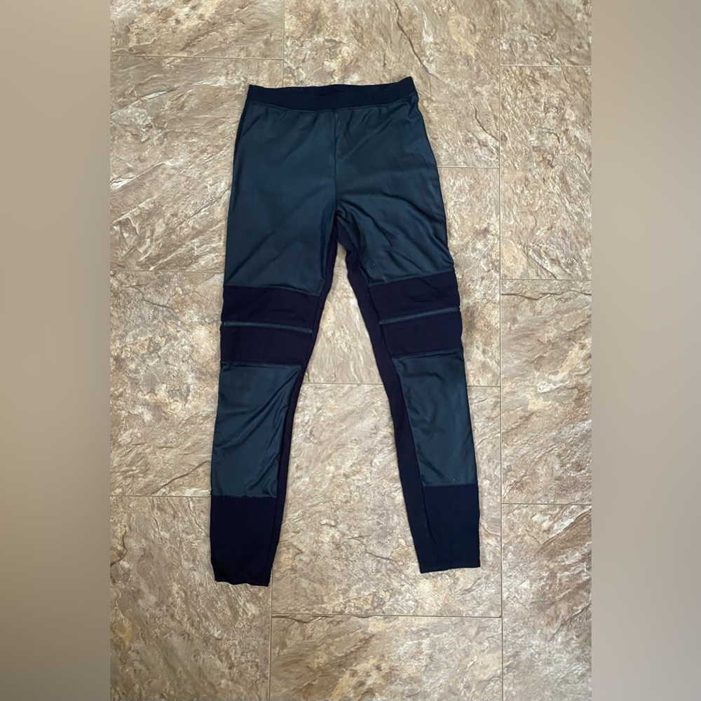 Guess Faux leather - m